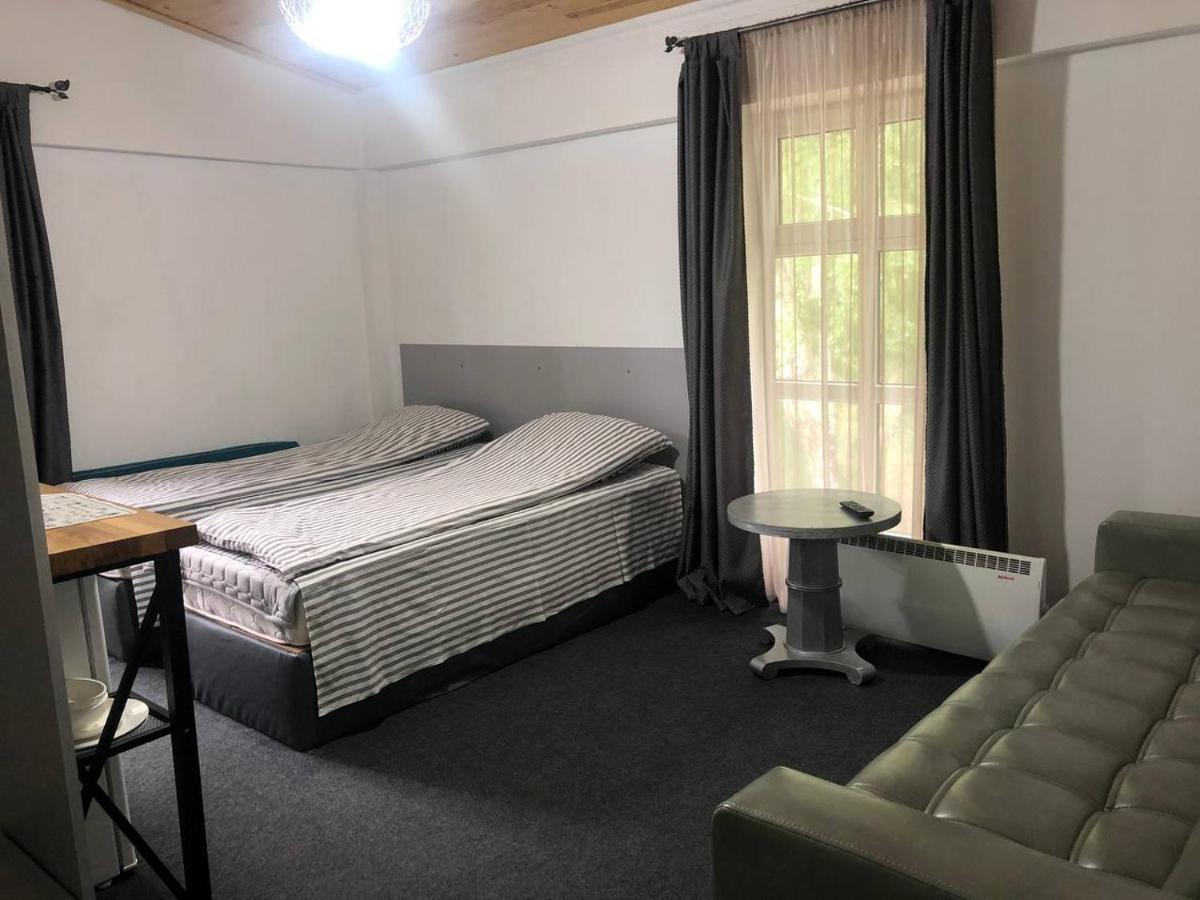 Zaton Guesthouse Чолпон-Ата Екстериор снимка